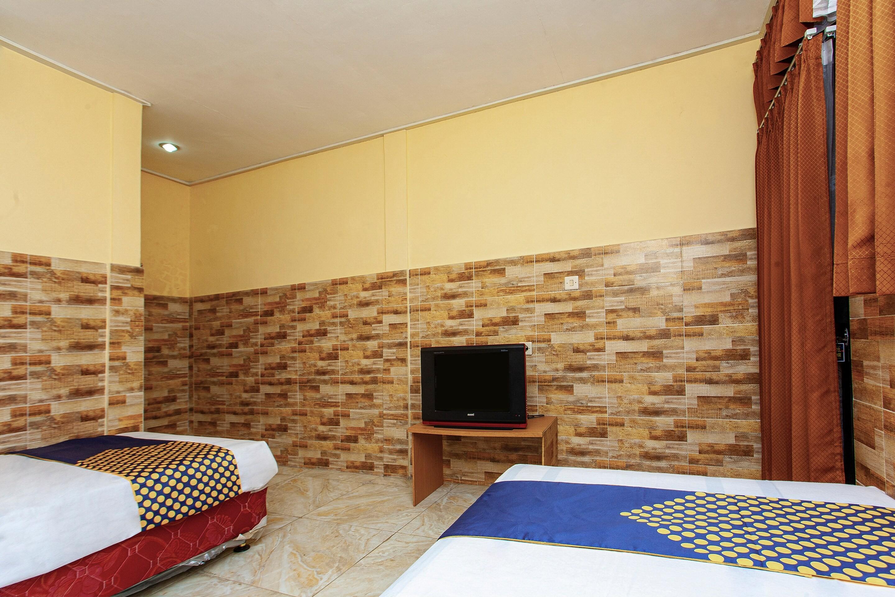 The Paragon Hotel Cilacap Redpartner المظهر الخارجي الصورة