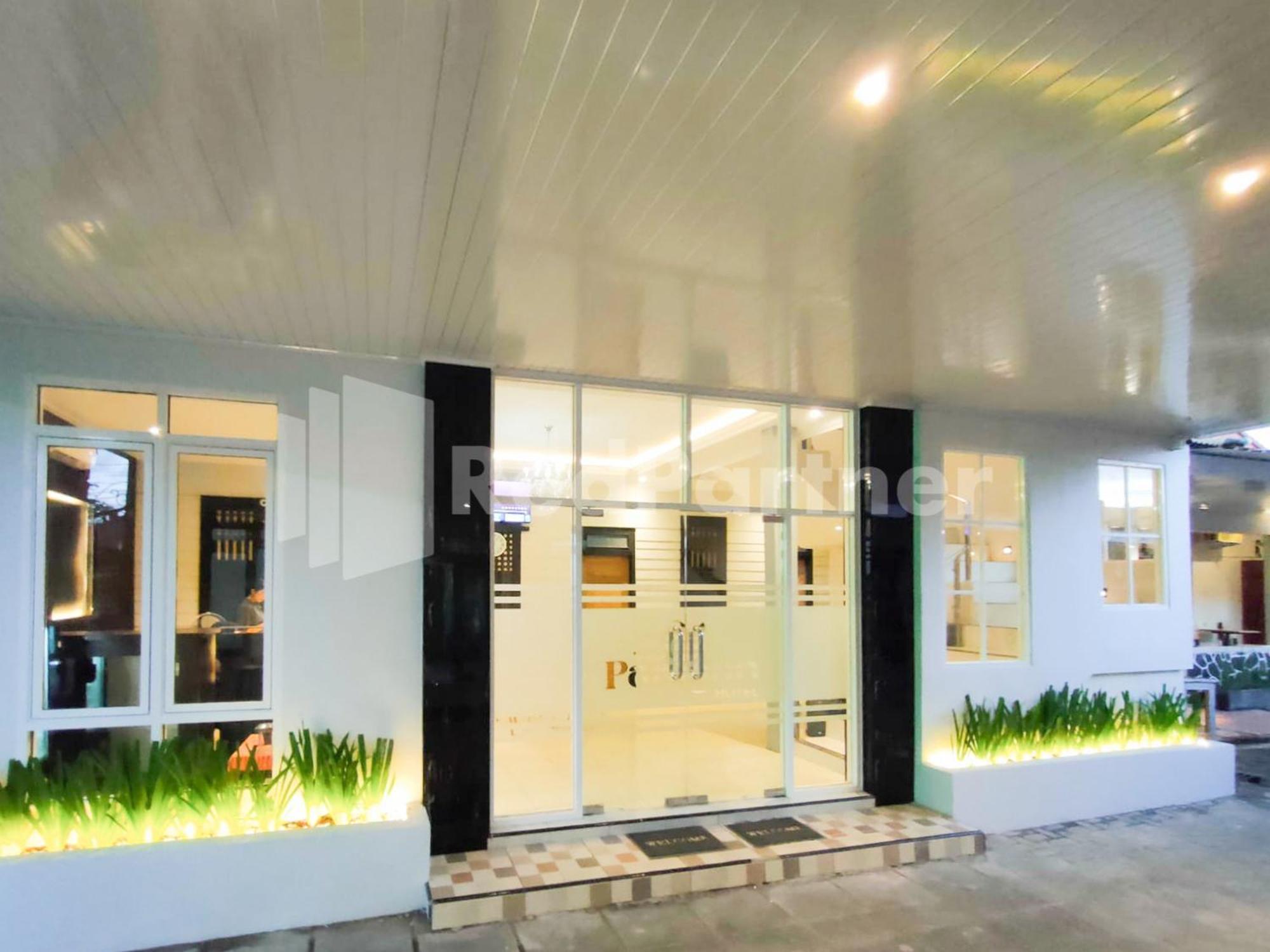 The Paragon Hotel Cilacap Redpartner المظهر الخارجي الصورة
