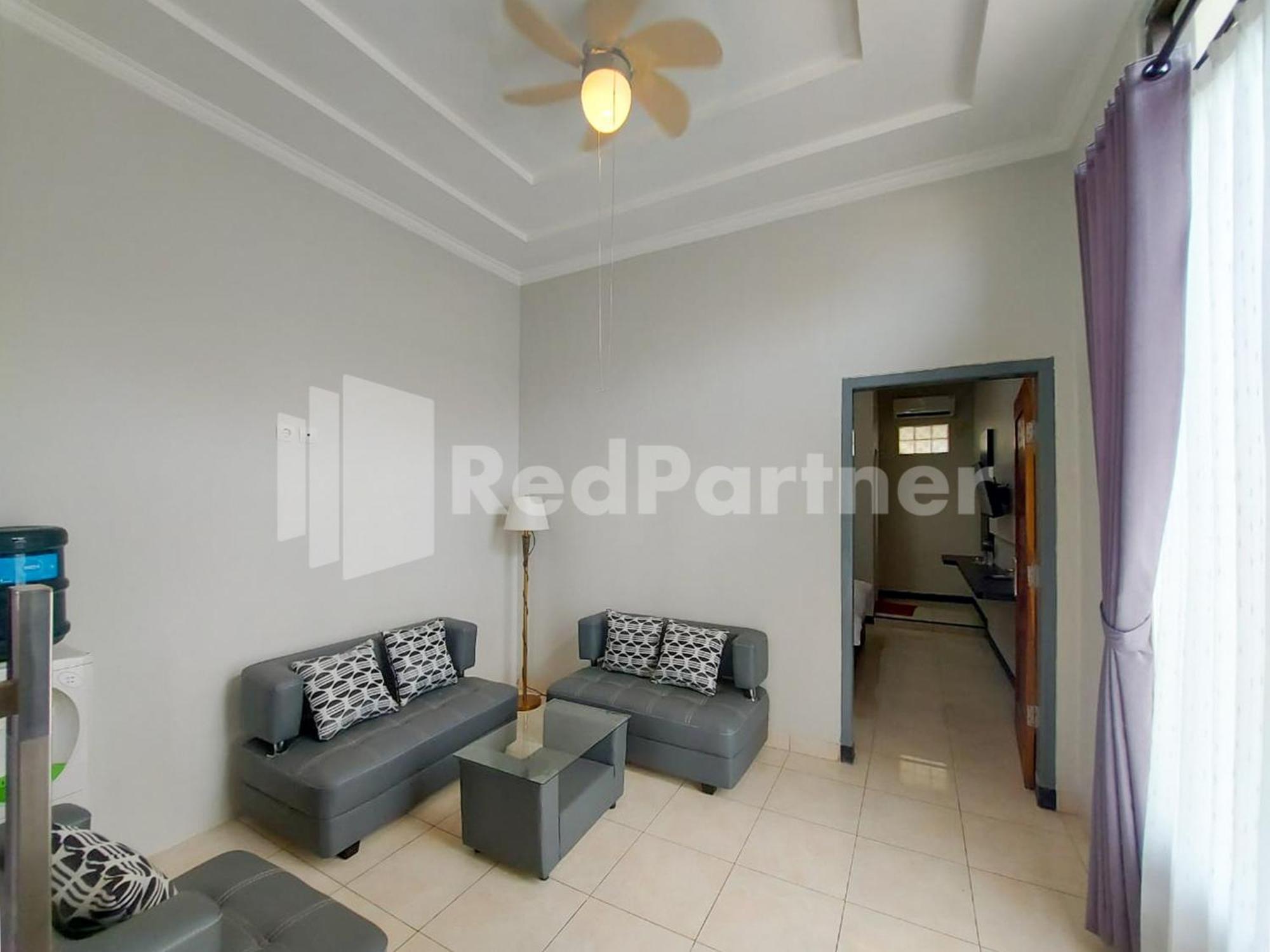 The Paragon Hotel Cilacap Redpartner المظهر الخارجي الصورة